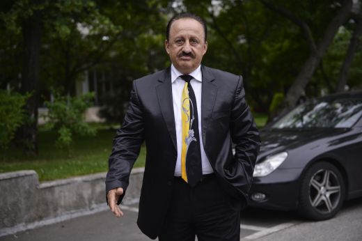 <span style="color:#f00;">Cristescu si Copos au semnat un precontract: "Copos nu mai are cum sa dea inapoi!" </span>La ce suma s-au inteles si cand se finalizeaza cedarea Rapidului: