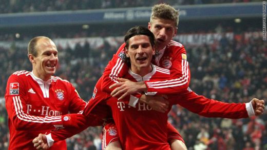 <span style="color:#f00;">Prima VICTIMA a lui Pep!</span> Atacantul MONDIAL care a bagat spaima in portarii din Bundesliga este gata sa plece in Italia! Ce echipa da 18 milioane pe Mario Gomez: