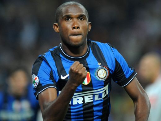 Eto'o socheaza din nou! <span style="color:#f00;">Cel mai bine platit fotbalist al lumii ia o decizie bomba</span>, refuzand Inter si Chelsea! Vezi cu cine semneaza: