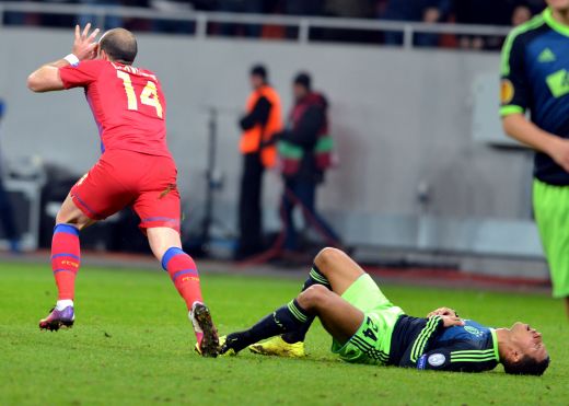 "<span style="color:#f00;">A dat un gol extraordinar cu Dinamo!</span> NU am nimic cu el, eu l-am adus la Steaua!" <span style="color:#f00;">Piturca il va folosi titular pe Latovlevici!</span> Ce mesaj i-a transmis: