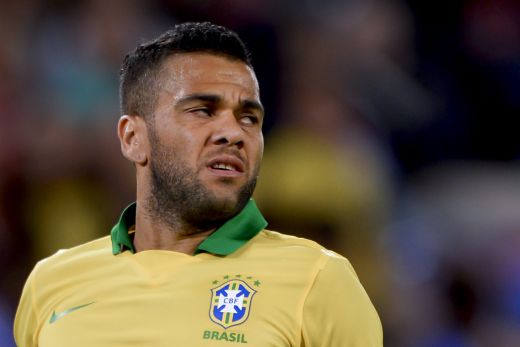 "Cel mai bun fundas din lume? Eu vreau sa fiu atacant!" :)) Dani Alves s-a reprofilat, doar ca a gresit poarta! <span style="color:#f00;">Ce autogol IMPARABIL si-a dat: </span>