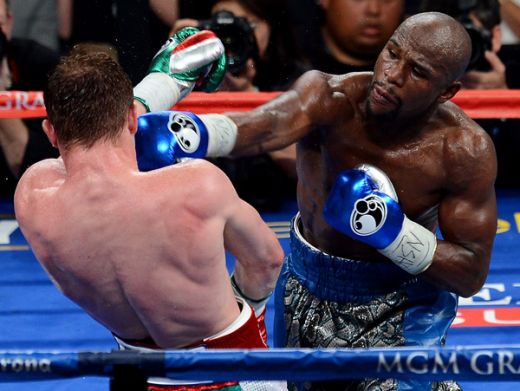 <span style="color:#f00;">ANCHETA</span> dupa victoria lui Mayweather! <span style="color:#f00;">Decizia BIZARA care a socat toata America: </span>"Sigur a avut bani la pariuri!"