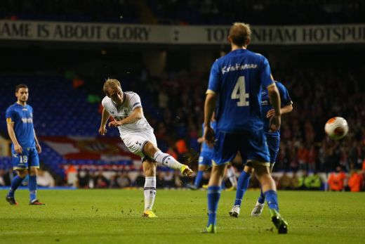 VIDEO: Eriksen, super GOLAZO la primul meci european pentru Tottenham! <span style="color:#f00;">Toate rezumatele din Europa League sunt la Sport.ro, ora 16.00</span>