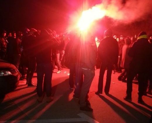 <span style="color:#f00;">LIVE BLOG Cine e pe primul loc? | Stelistii vor fi descaltati la intrarea pe stadion! </span>Tensiune maxima la Giurgiu: ultrasii au aprins torte