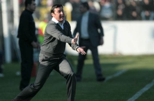 La Rapid se stinge lumina de tot!<span style="color:#f00;"> "Fug toti, fug toti de AICI!"</span> Mesaje disperate din Giulesti inaintea 'momentului zero' pentru club: