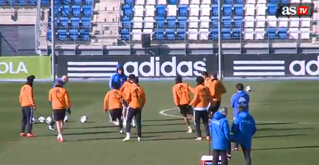 Ronaldo e supersonic! <span style="color:#f00;">Le-a aratat colegilor ce are de gand, apoi mingea a disparut </span>Faza e atat de rapida ca nu vezi NIMIC din prima! VIDEO