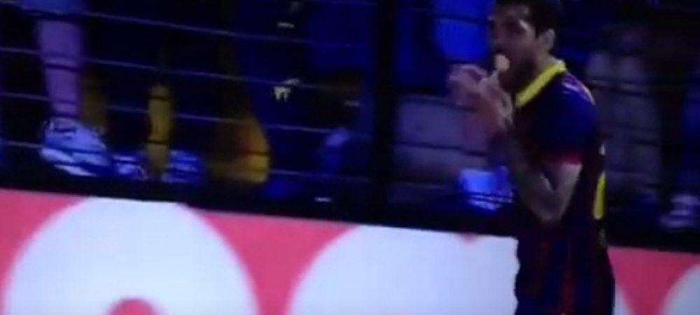 Toate starurile lumii, alaturi de Dani Alves, dupa gestul RASIST de la Villarreal - Barca!<span style="color:#f00;"> Imaginile care au umplut azi internetul</span>