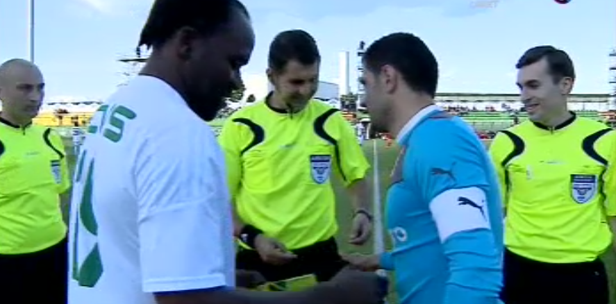 <span style="color:#f00;">'Ba, gata, lasa asta!'</span> Moment de senzatie inaintea meciului de la Vaslui! Ce s-a intamplat cand arbitrul a vrut sa arunce moneda