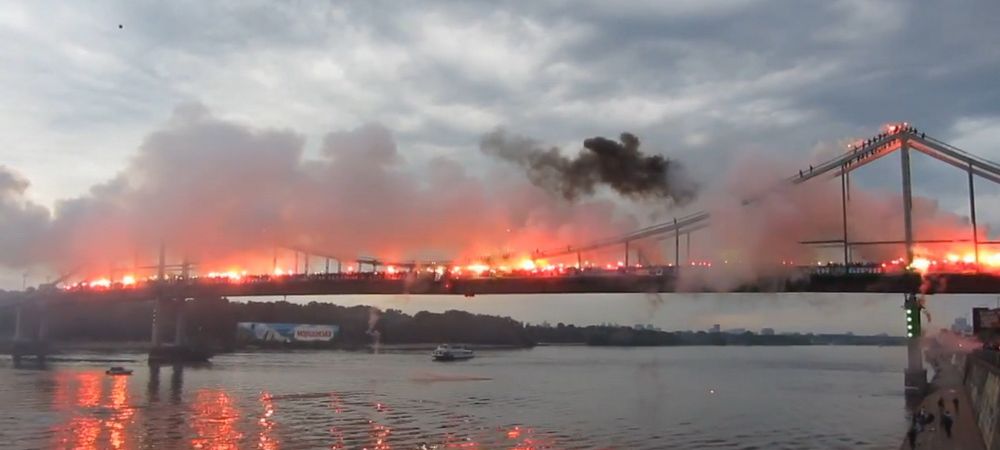 Fanii echipelor din Ucraina s-au unit pentru un spectacol fara precedent! <span style="color:#f00;">Ce s-a intamplat e incredibil </span>VIDEO