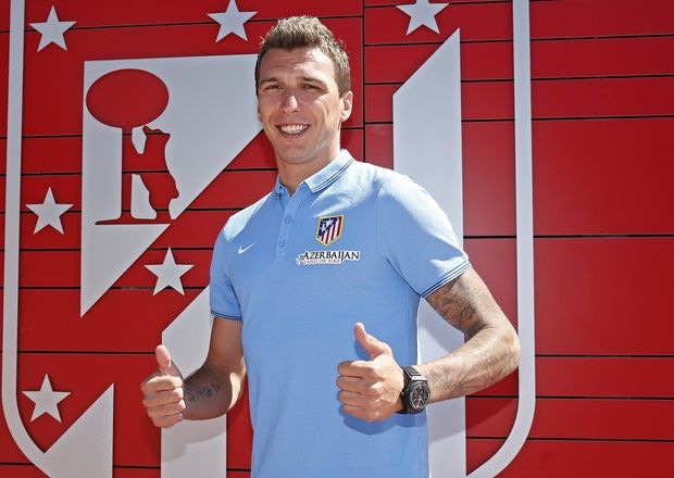 <span style="color:#f00;">ULTIMA ORA</span> | Mandzukic, oficial la Atletico; Alexis Sanchez se afla la Londra, Barca i-a reziliat contractul unui jucator