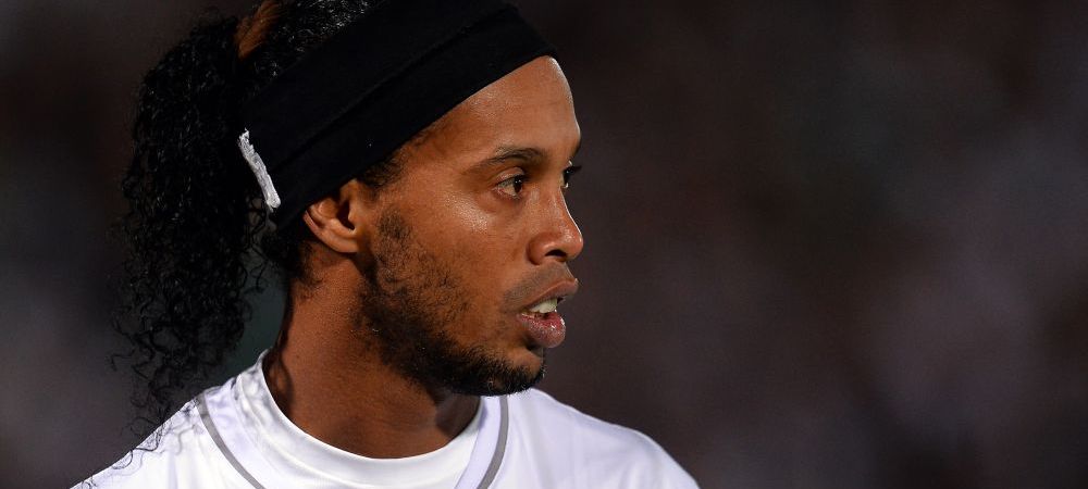 <span style="color:#f00;">REVOLTATOR!</span> Ronaldinho, insultat in ultimul hal: <span style="color:#f00;">"Oamenii innebunesc din cauza MAIMUTEI din Brazilia!"</span> Scandal halucinant