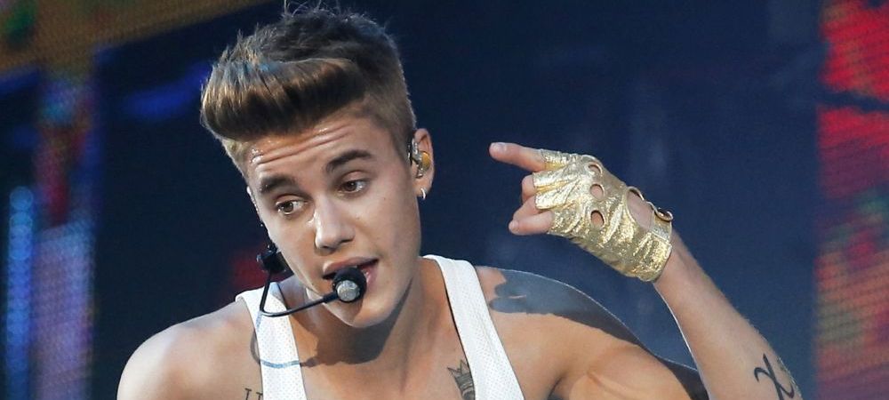 ATENTIE, vine blestemul! <span style="color:#f00;">Bieber tine cu un club din Premier League!</span> Acum fanii se tem de tot ce e mai RAU! <span style="color:#f00;">FOTO</span>