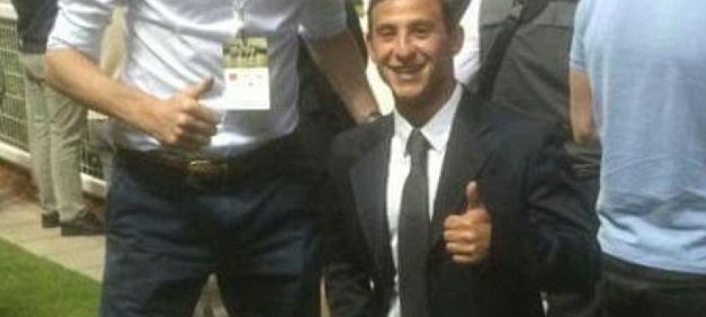 <span style="color:#f00;">FOTO</span> | "Poate ca nu trebuie sa ma pozez cu jochei" :) Ce fotbalist face senzatie pe internet cu ultima poza