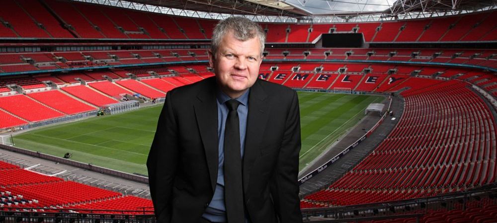 ITV l-a dat afara pe Adrian Chiles, cel mai controversat moderator de emisiuni sportive din Marea Britanie