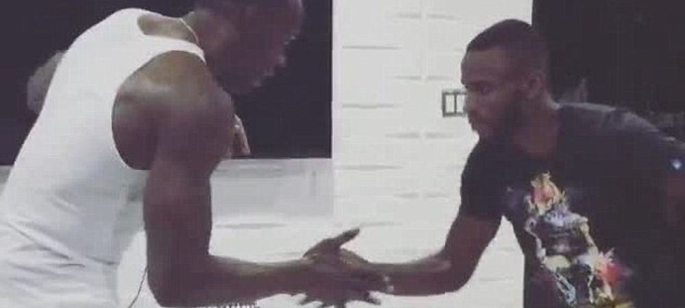 <span style="color:#f00;">Video senzational:</span> Cum arata salutul lui Usain Bolt. E mai lung decat o cursa la 100 metri