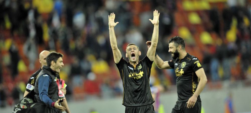 <span style="color:#f00;">"Parca nu imbraca tricoul Petrolului!"</span> Ironia lansata de ASA catre Steaua dupa victoria care o readuce pe primul loc in Liga I
