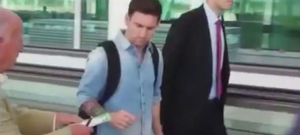 Gestul facut de Messi dupa ce acest batran a venit la el pentru un autograf.<span style="color:#f00;"> Reactia lui i-a luat pe toti prin surprindere. VIDEO</span>