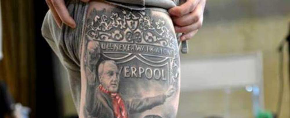 Dragostea pentru Liverpool nu are limite pentru acest fan. <span style="color:#f00;">Ce si-a facut pe tot piciorul. FOTO</span>