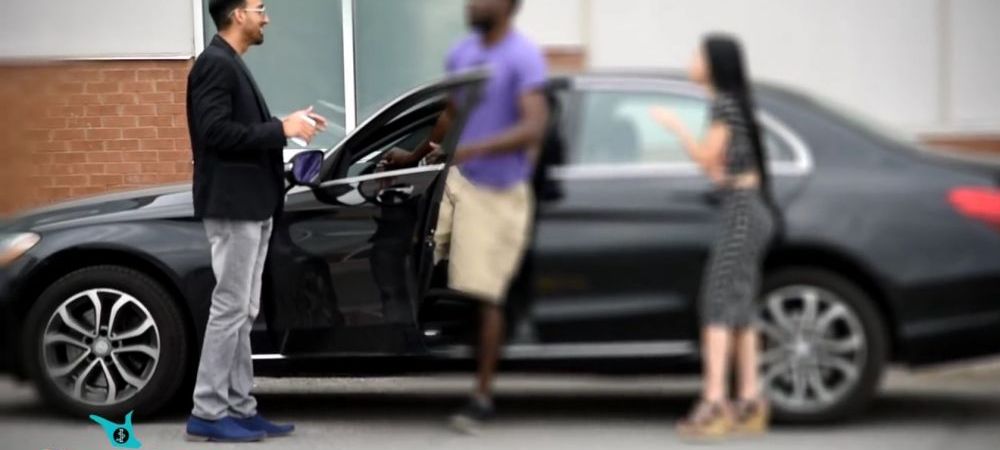 "Imi dai prietena pentru un Mercedes si 5000 de dolari?" Raspunsul acestui american a devenit viral pe internet. VIDEO