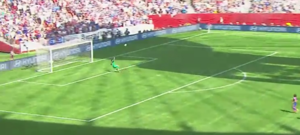 <span style="color:#f00;">VIDEO Golul lui Hagi de la mijlocul terenului, </span>tras la indigo in finala Cupei Mondiale la fete! <span style="color:#f00;">SUA este regina lumii la fotbal</span>