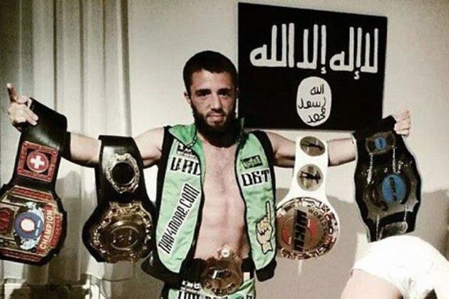 Povestea tulburatoare a unui<span style="color:#f00;"> campion al Germaniei la Muay Thai: </span>radicalizat si plecat sa lupte pentru ISIS, apoi <span style="color:#f00;">executat de teroristi</span>