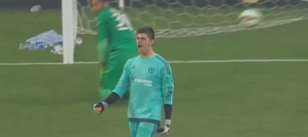 <span style="color:#f00;">Meci dramatic cu 13 goluri in PSG - Chelsea! </span>Ce gol a reusit Zlatan intr-o partida castigata de Mourinho cu reusita lui Courtois