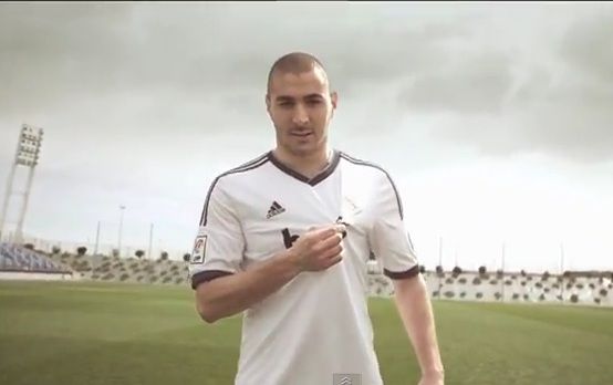 <span style="color:#f00;">Detaliul care anunta un transfer GALACTIC</span>. Benzema e gata sa plece de la Real. Ce superechipa din Premier League il ia
