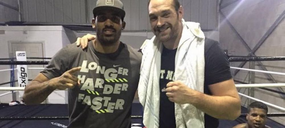 <span style="color:#f00;">Tyson Fury se pregateste pentru Klitschko alaturi de un ROMAN! </span>Englezul l-a chemat pe Benny sa-l ajute pentru meciul din octombrie