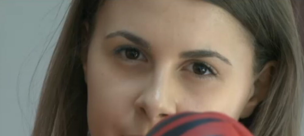 FABULOS! E INCREDIBIL cu ce a ajuns sa se ocupe aceasta tanara de 18 ani din Romania: "Parintii ma sustin!" VIDEO
