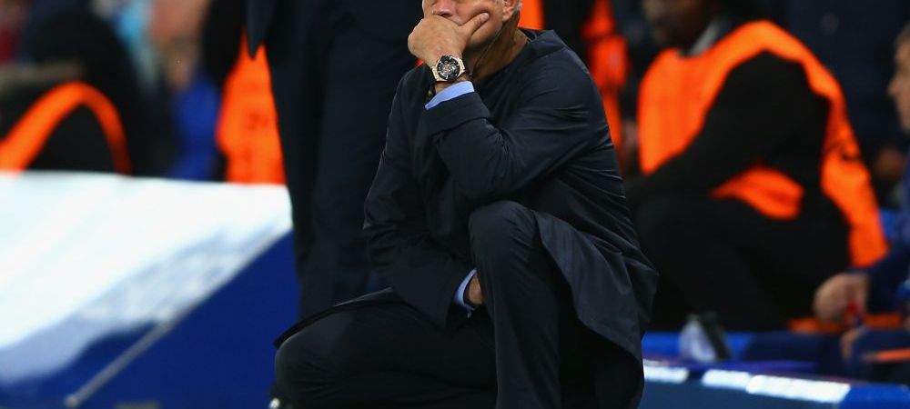 Surpriza la antrenamentul lui Chelsea. <span style="color:#f00;">Mourinho a facut un transfer de urgenta, dupa debutul dezastruos din noul sezon.</span> Ce jucator a luat