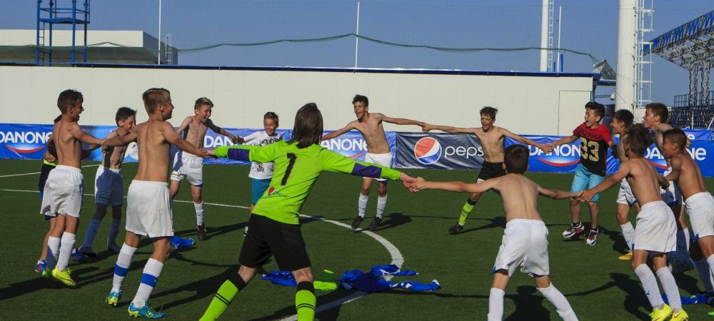 URIAS | <span style="color:#f00;">Ei sunt fotbalistii care joaca pentru Romania</span> la cea mai mare competitie din lume, in acest weekend. Prezentare