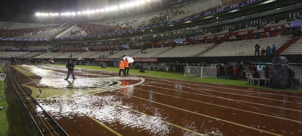No Messi, no party :) <span style="color:#f00;">Meciul Argentina - Brazilia trebuia sa se dispute azi-noapte, dar a fost amanat in ultimul moment.</span> Ce s-a intamplat