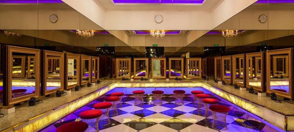Sala de fitness pentru care trebuie sa scoti din buzunar <span style="color:#f00;">24.000 $ pe an!</span> E incredibil cum arata luxosul complex | FOTO
