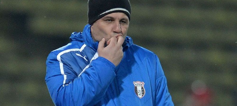 Sumudica se face ca ploua. <span style="color:#f00;">Explicatie incredibila pentru gesturile huliganice la adresa fanilor:</span> "Aveam o carie in gura"