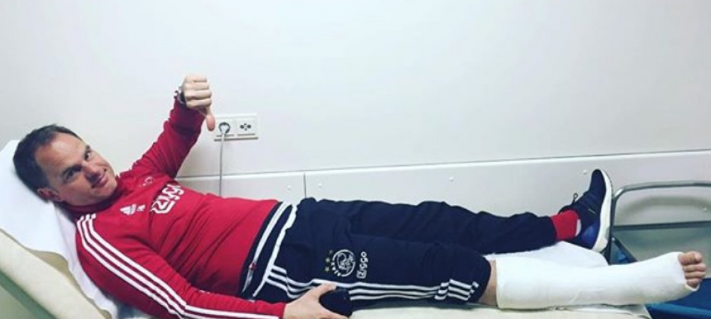 <span style="color:#f00;">Fotbal total la Ajax! Frank de Boer si-a rupt piciorul</span> in timpul antrenamentului de azi! VIDEO