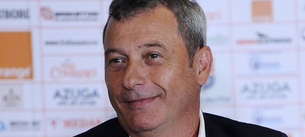 <span style="color:#f00;">"Nu, nu, nu, nu!" </span>Reactia lui Rednic dupa ce a fost intrebat daca ramane la Dinamo! Ce s-a intamplat cu oferta promisa de Negoita