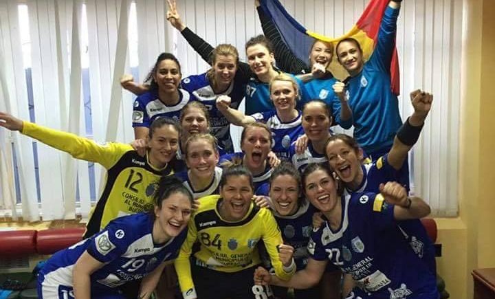 Motivatia n-a stat in bani! fetele de la CSMB <span style="color:#f00;">NU au avut prime pentru calificarea in Final Four-ul Ligii: </span>"Avem alta politica"