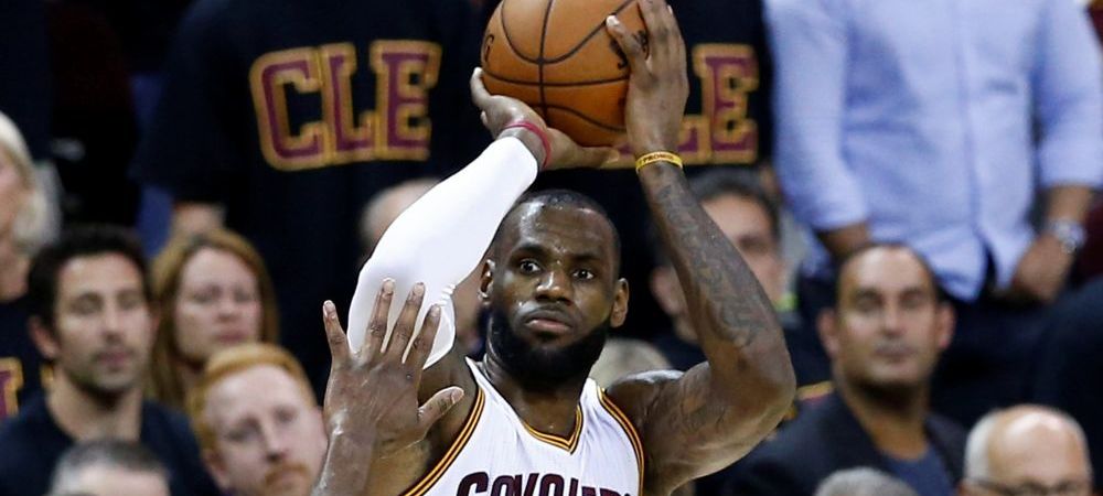 <span style="color:#f00;">COLOSAL! LeBron James devine cel mai bine platit jucator din NBA</span>, dupa ce a semnat un contract de 100 de milioane de dolari