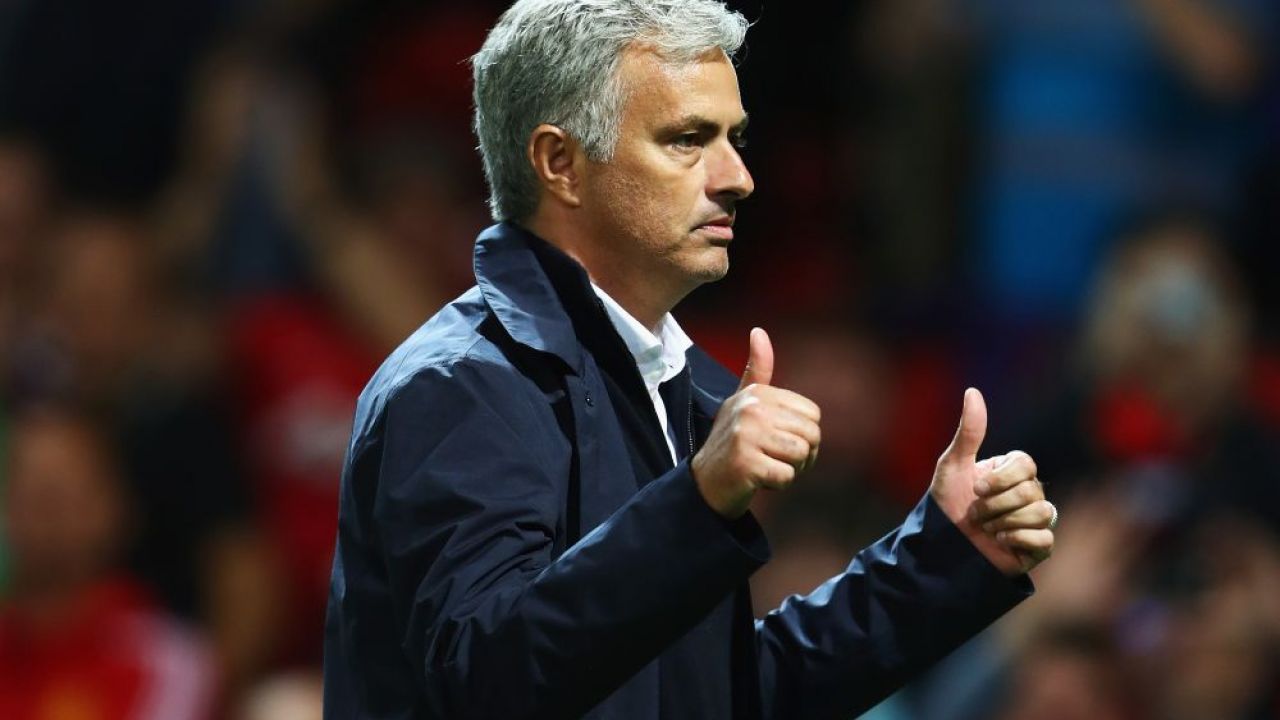 Dupa ce a dat 200.000.000 de euro pe Pogba, Mkhitaryan si Bailly, Mourinho a mai facut un transfer! <span style="color:#f00;">De 1000 de ori mai ieftin :))</span>