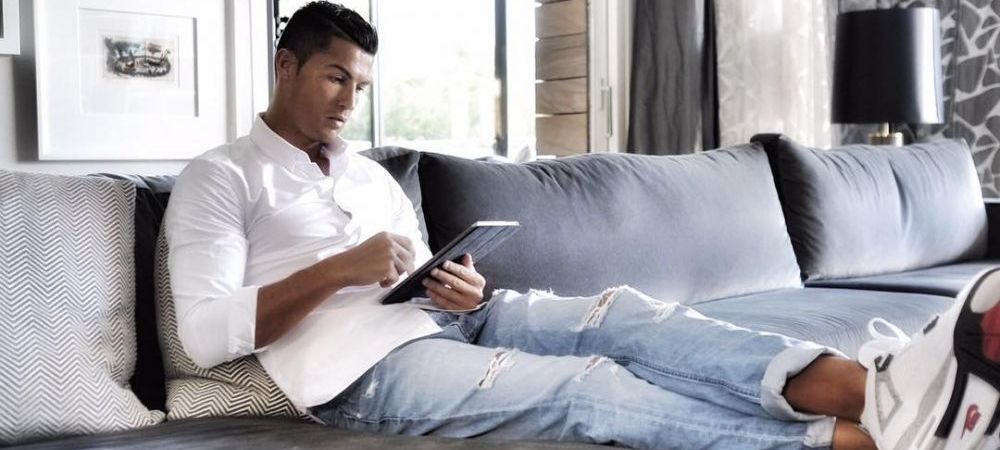"CUPLUL ANULUI!"<span style="color:#f00;"> Cristiano Ronaldo are o noua iubita! Cu ce model s-a cuplat.</span> FOTO