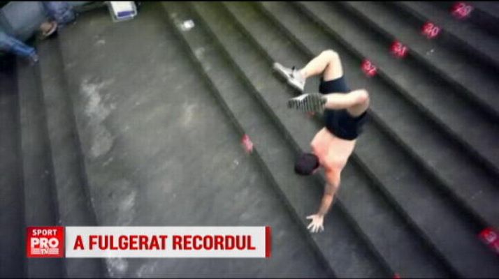 Fulgerul Bolt Are Concurenta La Un Sport Bizar In Cate Secunde Coboara Cel Mai Rapid Alergator In Maini 50 De Trepte Video Sport Ro