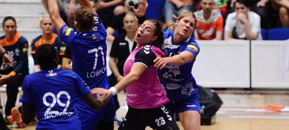 Infrangere dureroasa dupa un avantaj de 5 goluri. <span style="color:#f00;">CSM Bucuresti a condus-o pe Gyor cu 14-9, dar a pierdut dramatic pe final: </span>al doilea meci pierdut in grupele Ligii