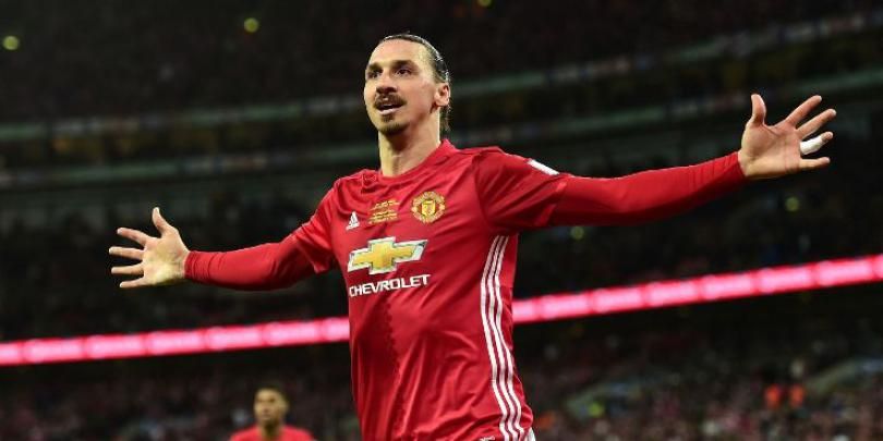 <span style="color:#f00;">Ce suspendare a primit Zlatan</span> pentru lovitura de ninja din ultimul meci