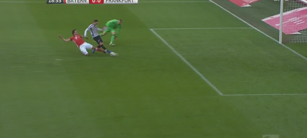 "FANTASTISCH!" <span style="color:#f00;">Hummels, interventia anului! Ce alunecare a facut cu Frankfurt! </span>VIDEO