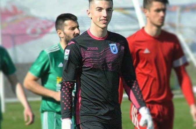 <span style="color:#f00;">Un nou scandal intre Steaua si Craiova. </span>Oltenii ii reclama pe ros-albastri pentru ca au contactat un jucator, iar pe fotbalist il ameninta cu suspendarea