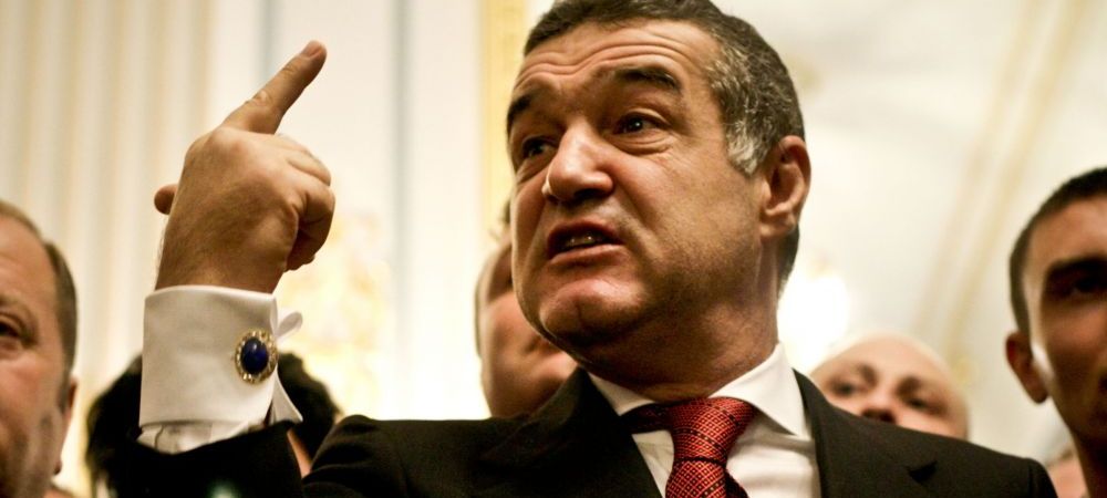 <span style="color:#f00;">"Am vorbit aseara cu MM"</span> Becali intervine in problema fundasului central de la Steaua! <span style="color:#f00;">Pe cine vrea sa transfere</span>