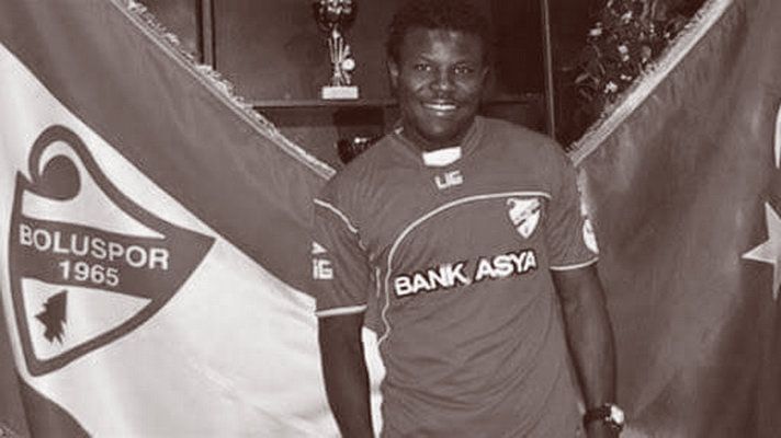 O noua tragedie in fotbal: inca un african <span style="color:#f00;">a decedat in conditii suspecte, in timpul unui meci, la o luna dupa Tiote</span>