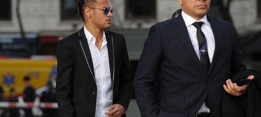 <span style="color:#f00;">Tatal lui Neymar a aterizat la Paris si negociaza chiar acum cu PSG!</span> Anuntul facut de jucator