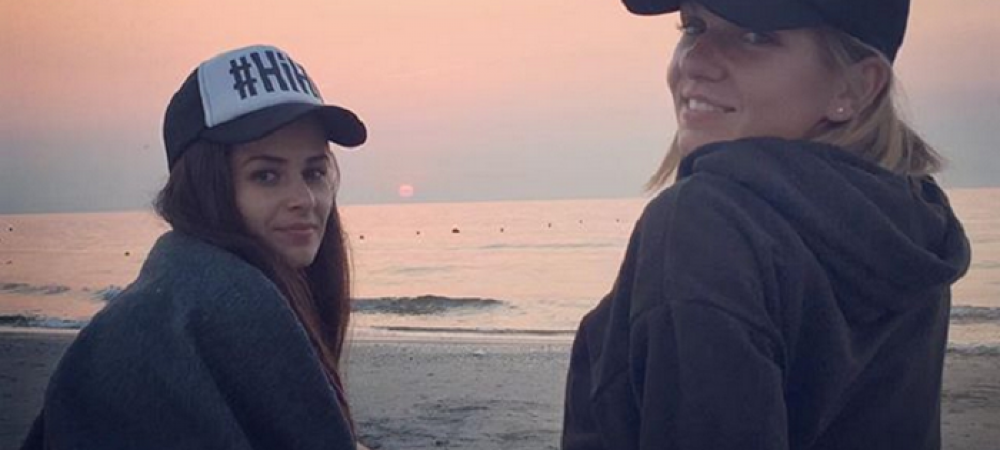 <span style="color:#f00;">Selfie-ul de mii de like-uri :) Simona Halep, la rasarit azi dimineata pe plaja din Mamaia, </span>dupa ce s-a distrat la concertul Suie Paparude! FOTO