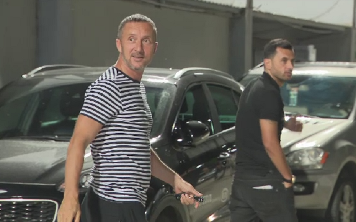 <span style="color:#f00;">Nu a putut sa se abtina :) Ce a raspuns Meme Stoica atunci cand a fost intrebat daca s-a uitat joi la meciuri,</span> intr-o seara cu Dinamo si Craiova in Europa